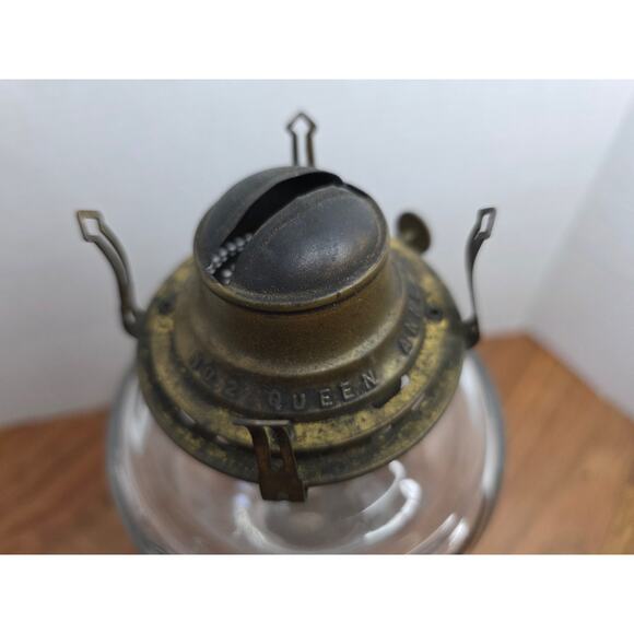 Queen Anne No. 2 Clear Glass Oil Lamp - Picture 5 of 7